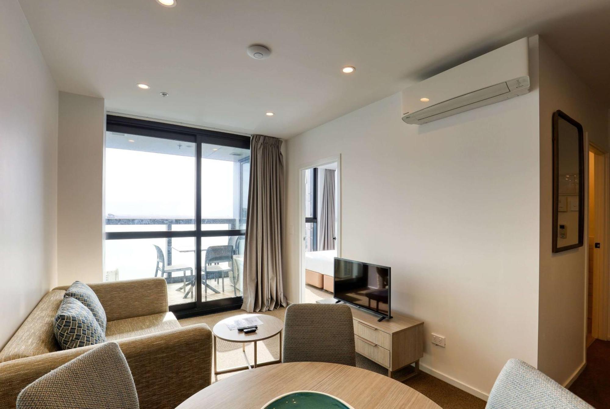 Ramada Suites By Wyndham Victoria Street West Auckland Exterior foto